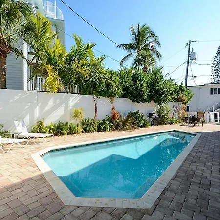 Canal 309 - Right In Siesta Key Village!